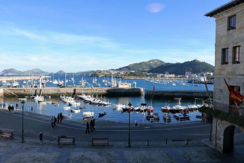 Sea Views In The Heart Of The Old Town Apartment กาสโตร-อูร์เดียเลส ภายนอก รูปภาพ