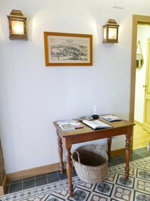 Sea Views In The Heart Of The Old Town Apartment กาสโตร-อูร์เดียเลส ภายนอก รูปภาพ