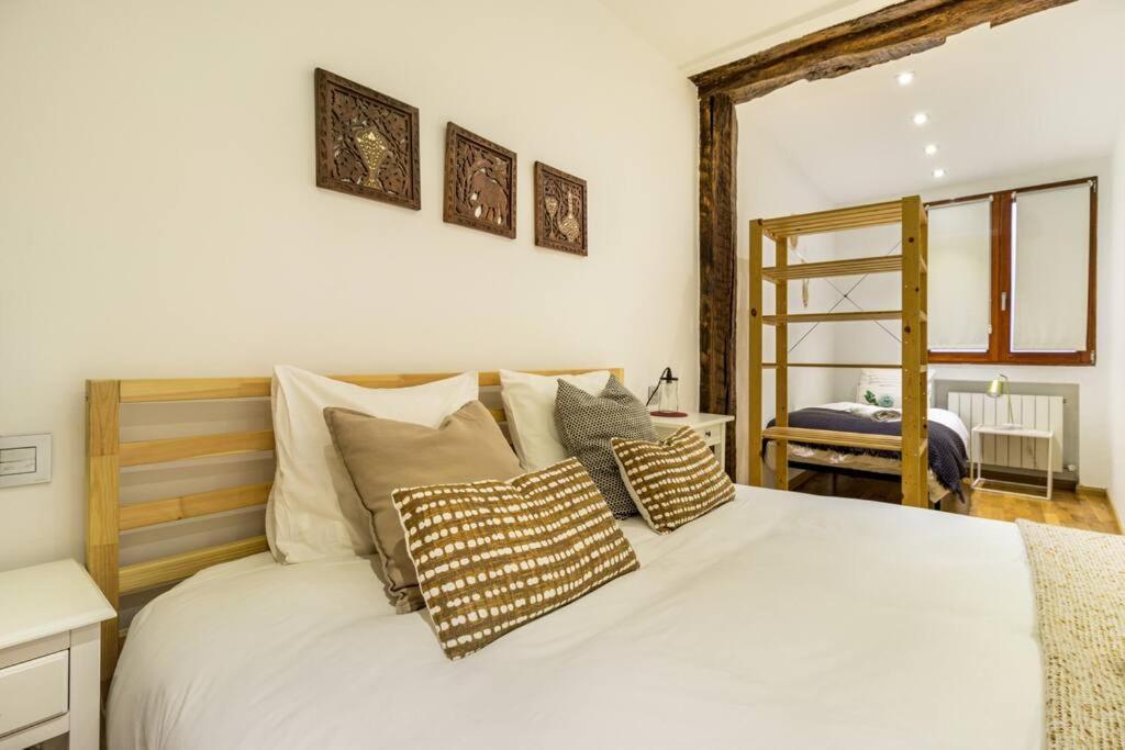 Sea Views In The Heart Of The Old Town Apartment กาสโตร-อูร์เดียเลส ภายนอก รูปภาพ