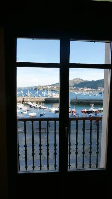 Sea Views In The Heart Of The Old Town Apartment กาสโตร-อูร์เดียเลส ภายนอก รูปภาพ